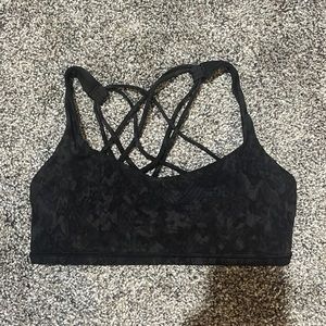 Lululemon Free to Be Bra - Size 6 - Black